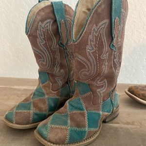Kids Roper Turquoise and Tan Patchwork Cowboy Boots Size 10